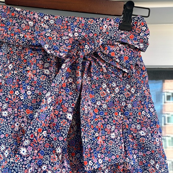 J Crew Liberty Tana Lawn Tie Waist Floral Shorts - Picture 5 of 9